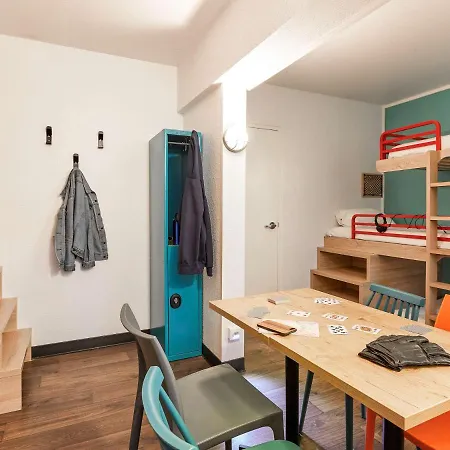 Hotel Hotelf1 Ferrand Est *