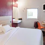 Hotelf1 Ferrand Est Hotel
