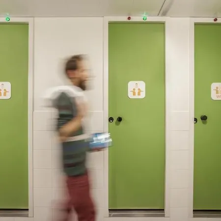 Отель Hotelf1 Ferrand Est