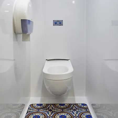 Hotel Hotelf1 Ferrand Est *