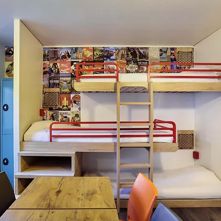 Hotelf1 Ferrand Est *