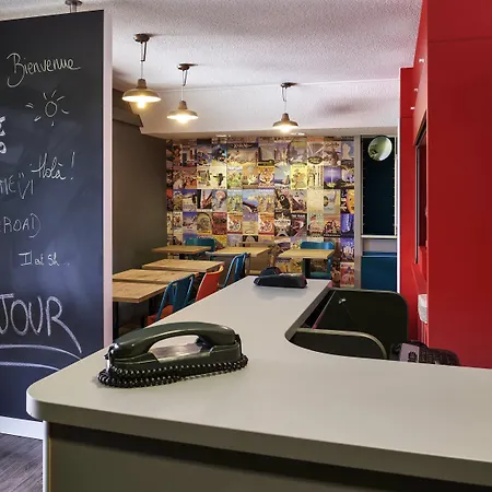 Hotelf1 Ferrand Est *