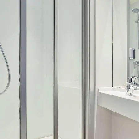 ホテル Hotelf1 Ferrand Est