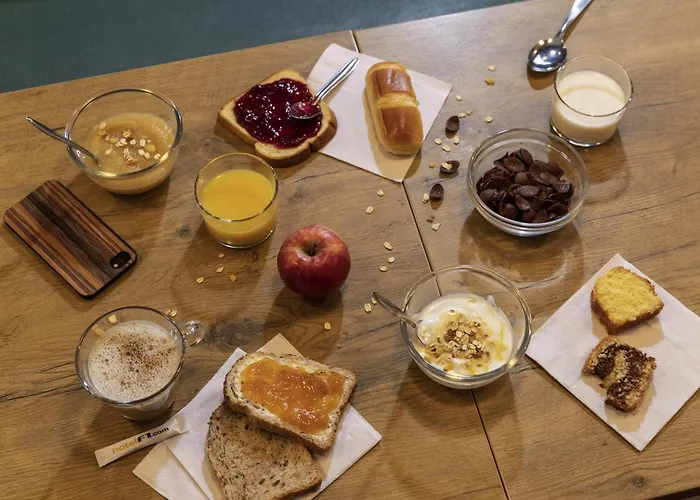 Hotelf1 Ferrand Est *