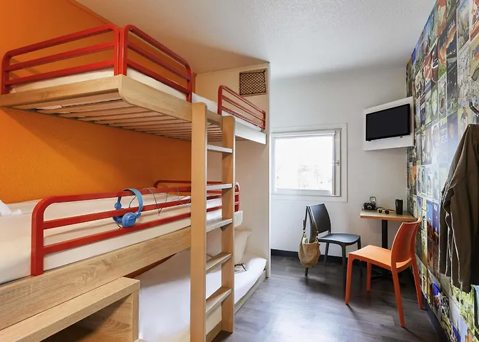 Hotell Hotelf1 Ferrand Est