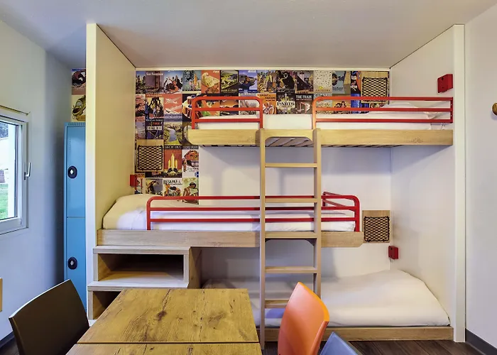 Hotelf1 Ferrand Est *